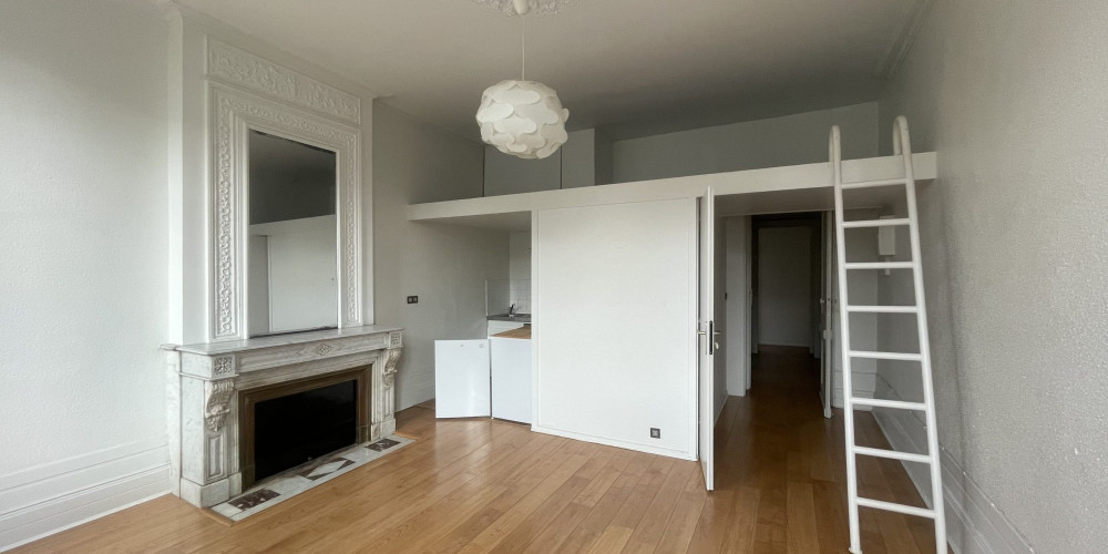 appartement à BORDEAUX (33000)