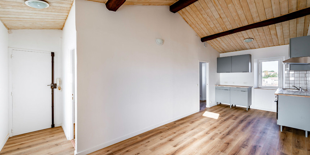 immeuble à BLAYE (33390)