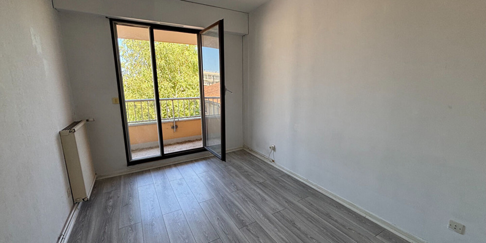 appartement à BORDEAUX (33200)