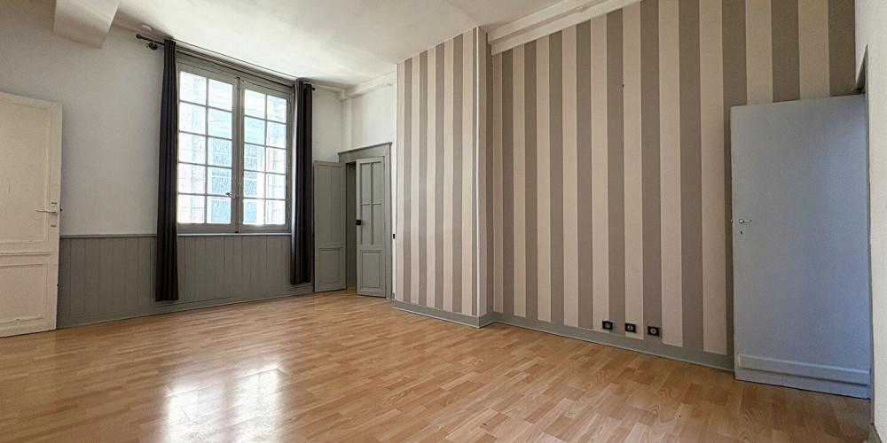 appartement à BORDEAUX (33000)