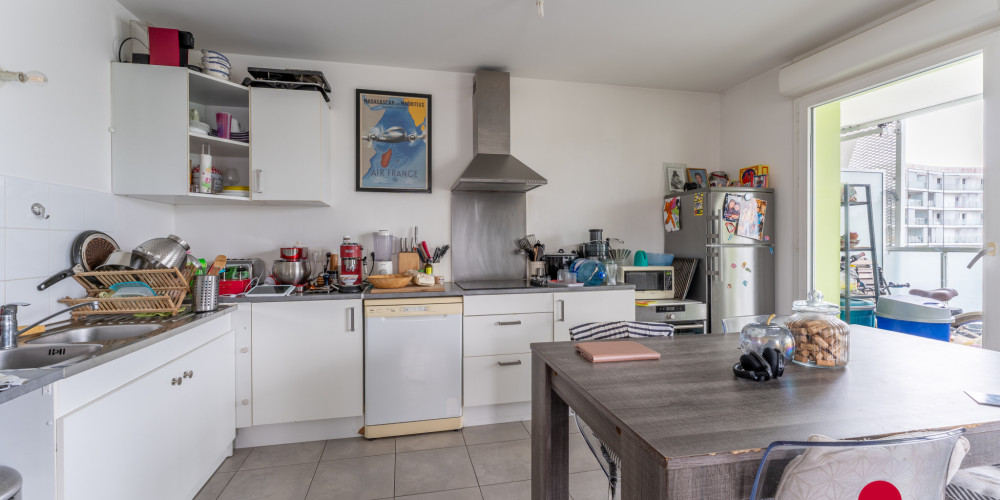 appartement à BORDEAUX (33300)