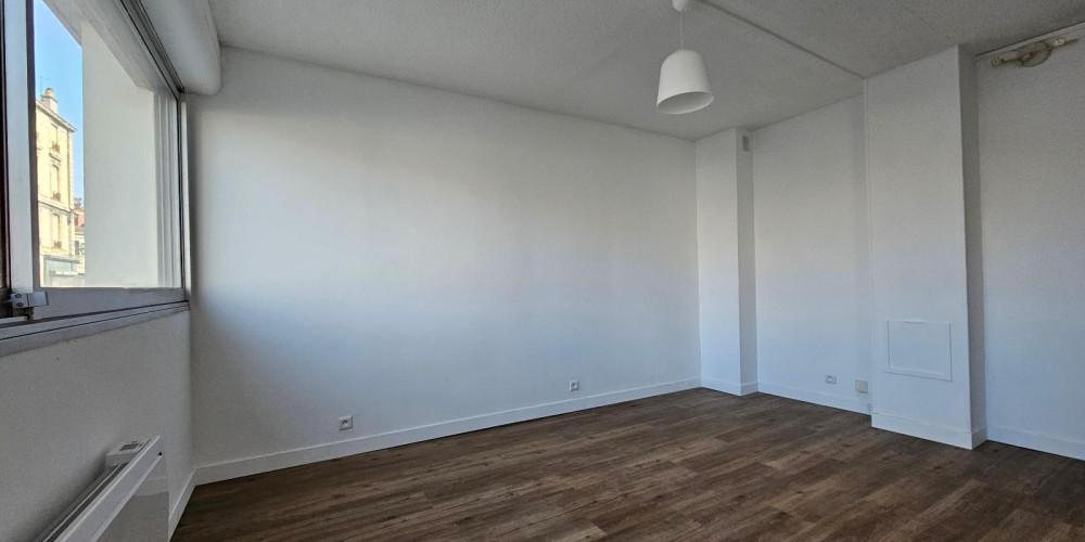 appartement à BORDEAUX (33000)