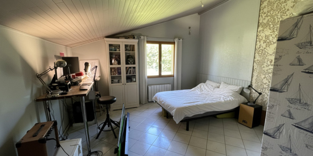 maison à SALLES (33770)
