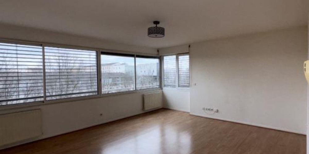 appartement à BORDEAUX (33300)