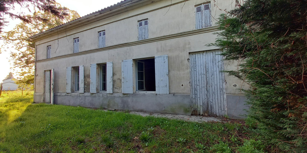 maison à ETAULIERS (33820)