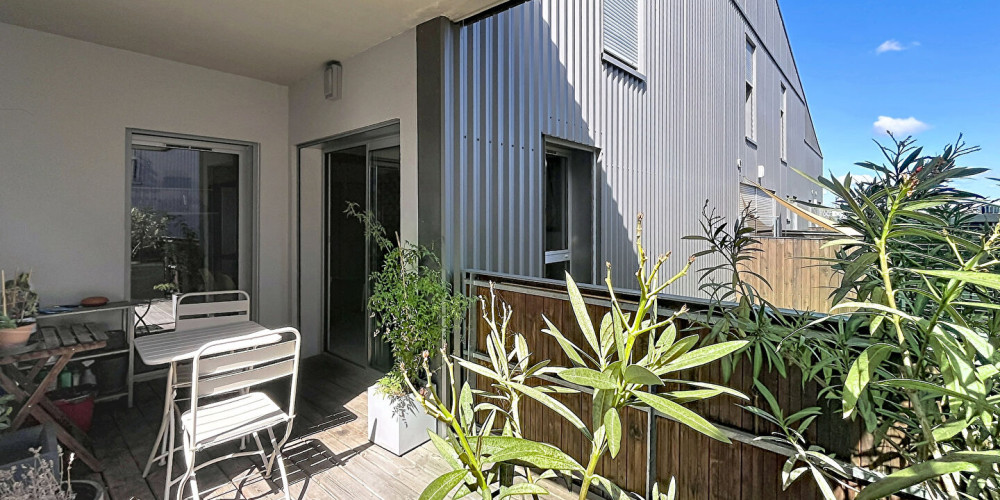 appartement à BORDEAUX (33300)