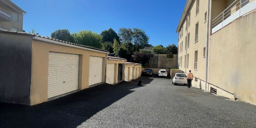 appartement à BORDEAUX (33800)