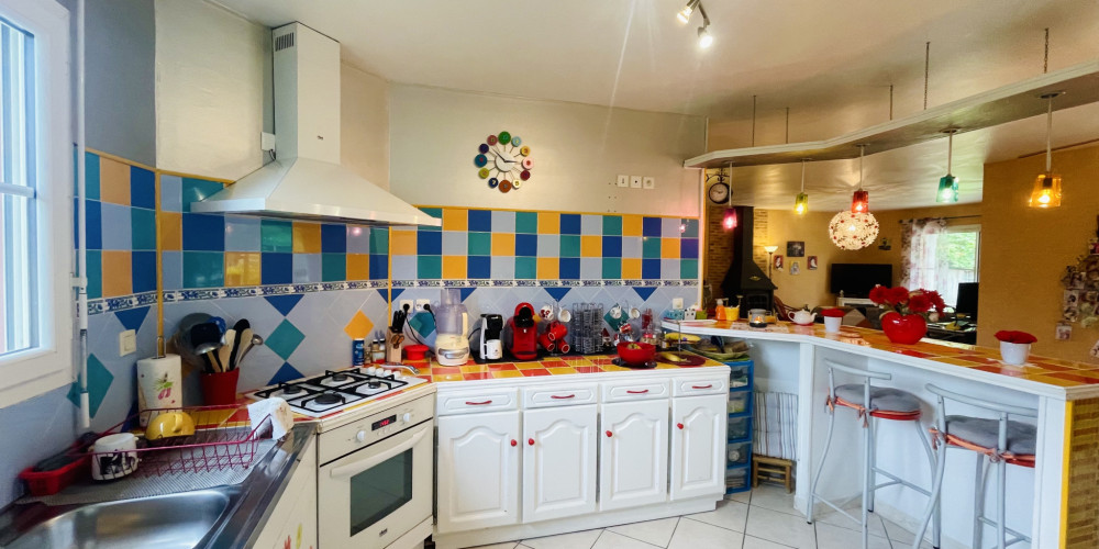 maison à ST DENIS DE PILE (33910)