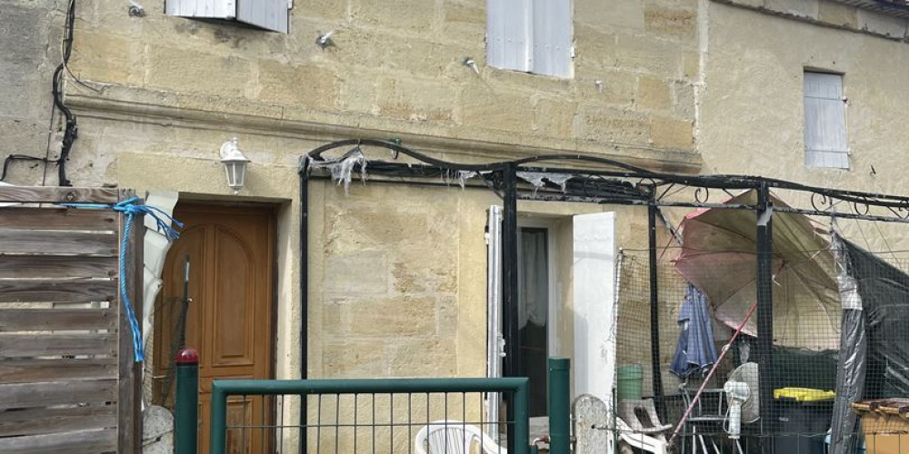 maison à ST MEDARD DE GUIZIERES (33230)