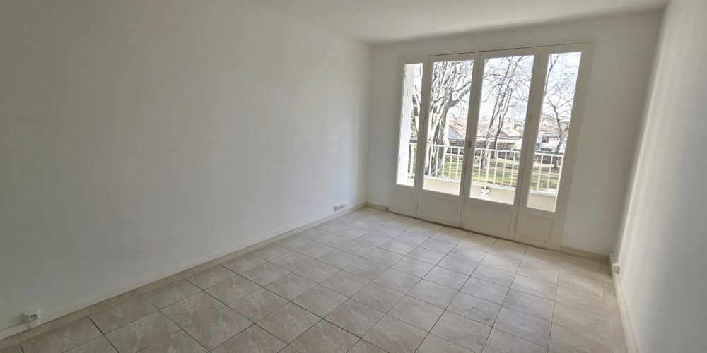 appartement à BORDEAUX (33200)