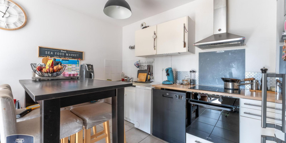 appartement à BORDEAUX (33300)