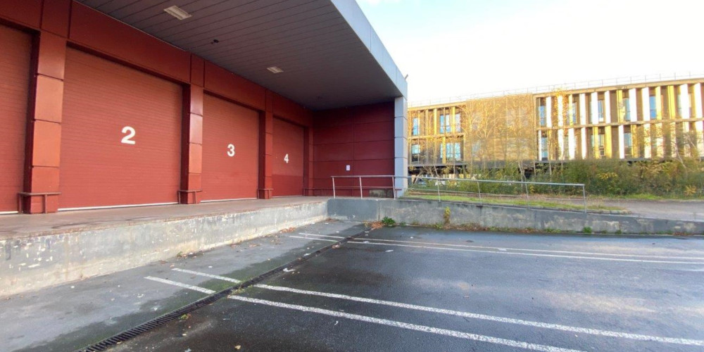 local industriel à MERIGNAC (33700)
