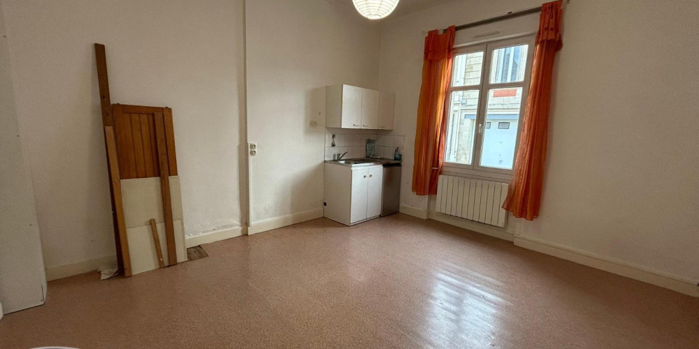 appartement à BORDEAUX (33800)