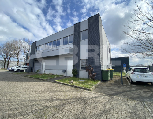 local industriel  MERIGNAC