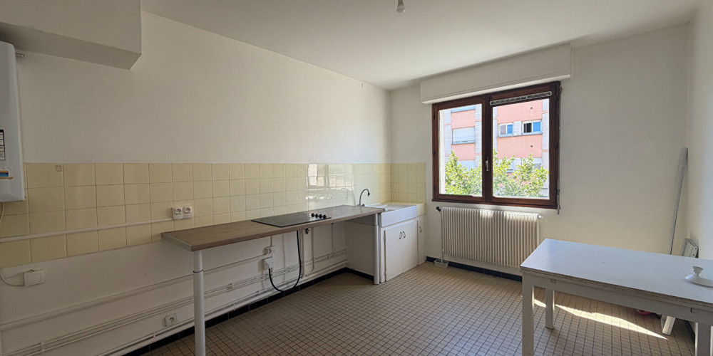 appartement à BORDEAUX (33800)