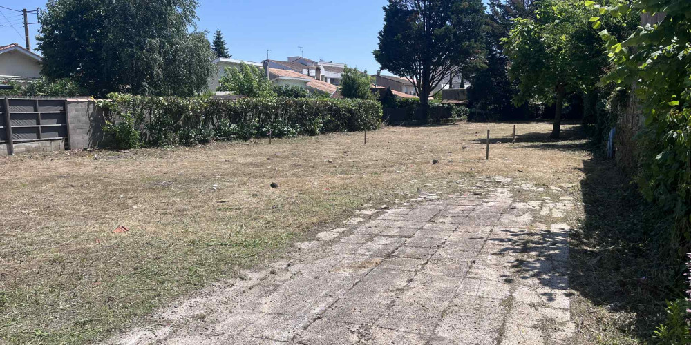 terrain à BORDEAUX (33200)