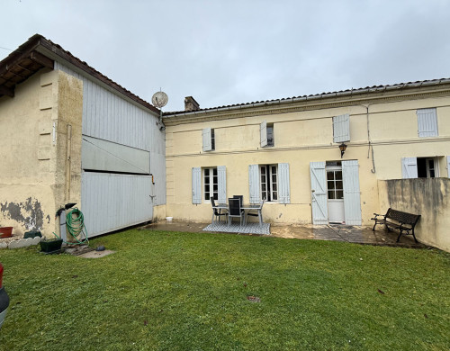 maison  COUTRAS