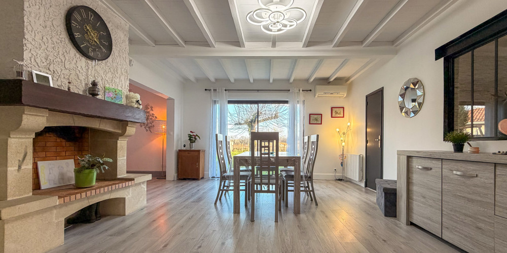 maison à MONTAGNE (33570)