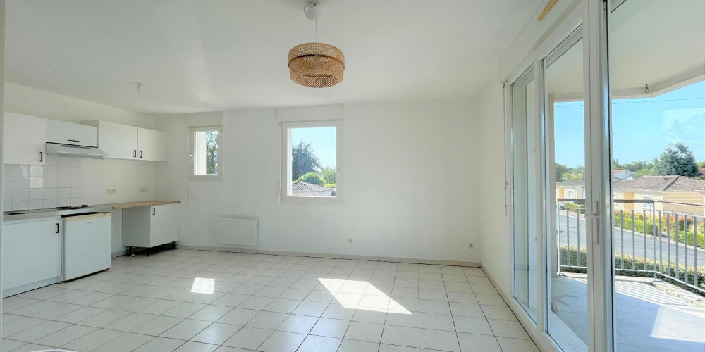 appartement à PINEUILH (33220)