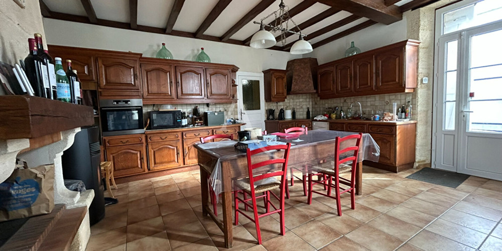 maison à MOMBRIER (33710)