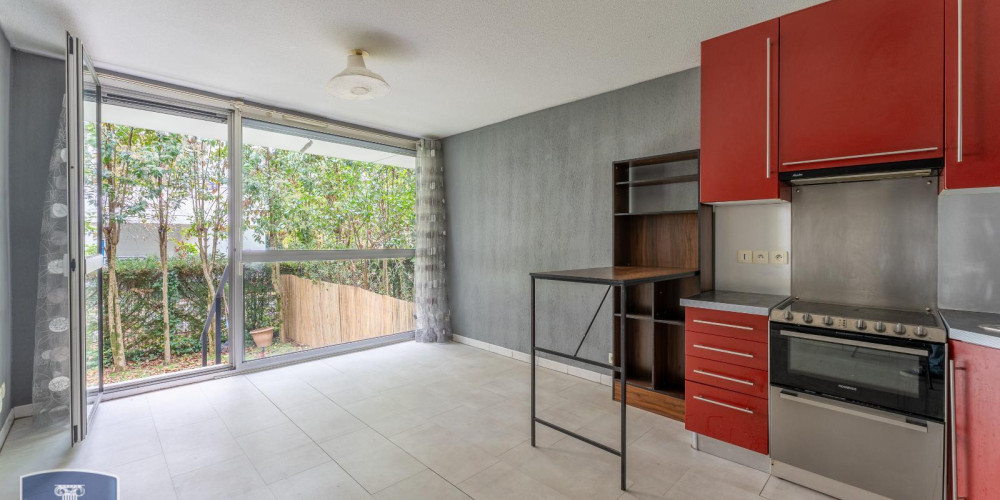 appartement à BORDEAUX (33300)