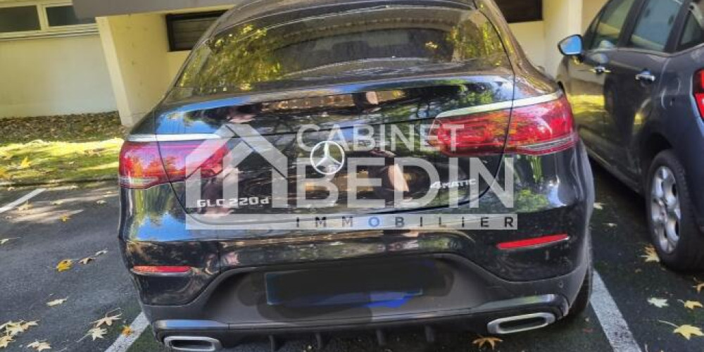 parking à LE BOUSCAT (33110)