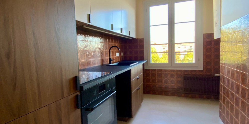 appartement à BORDEAUX (33300)
