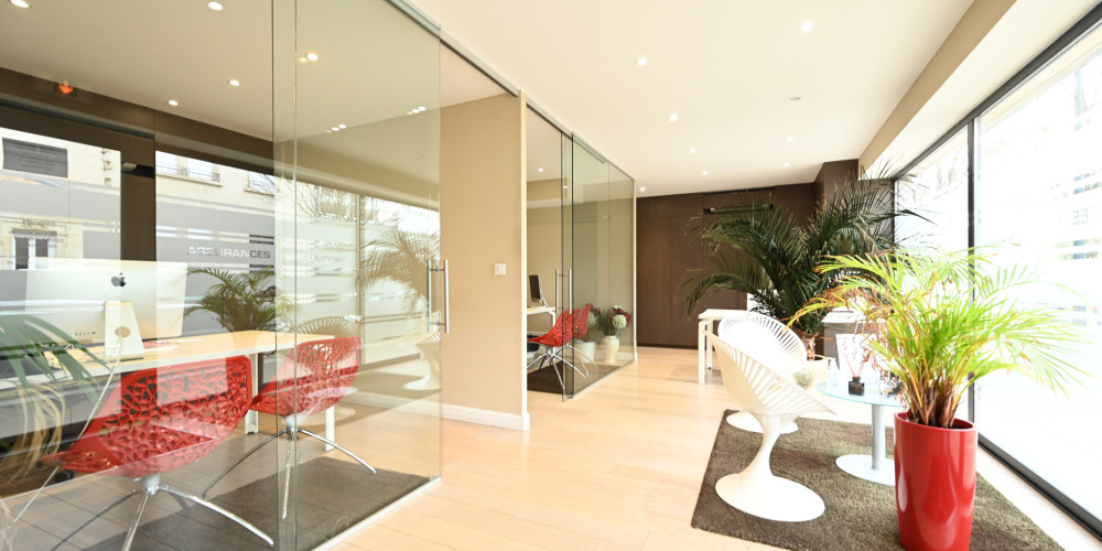 local commercial à BORDEAUX (33000)