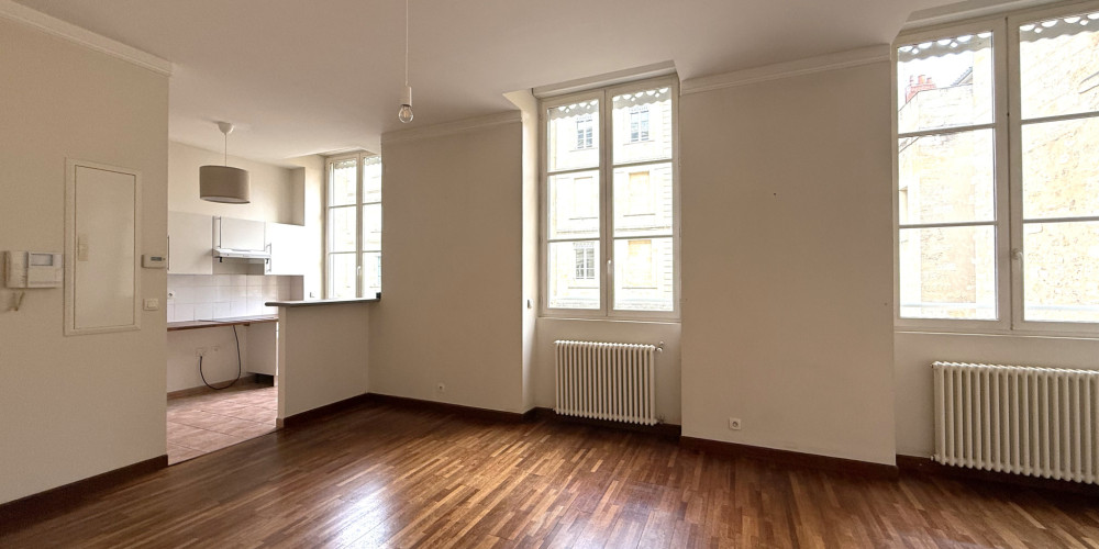 appartement à BORDEAUX (33000)