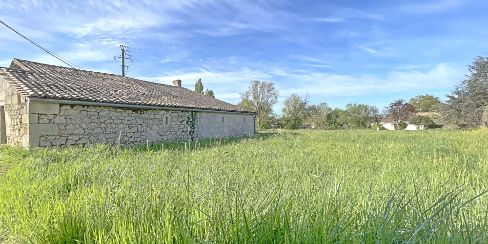 maison à SAVIGNAC DE L ISLE (33910)