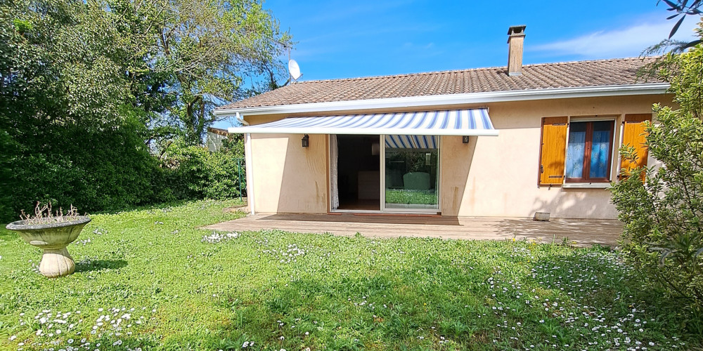 maison à VAYRES (33870)