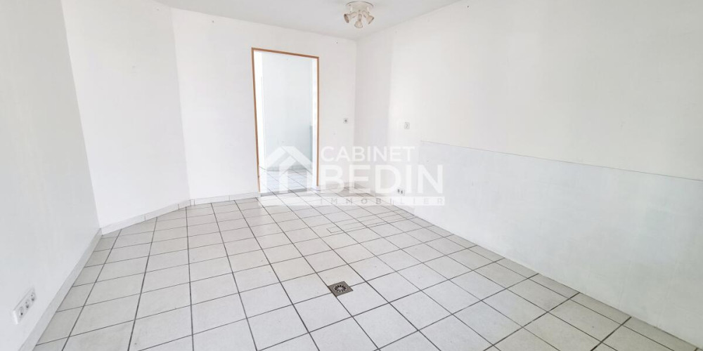 local commercial à LANTON (33138)