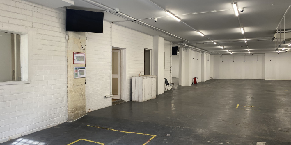 local industriel à BORDEAUX (33300)