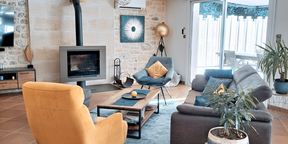 maison à VAYRES (33870)