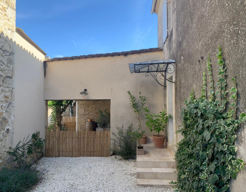 maison  PELLEGRUE