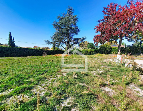 terrain  ST MEDARD EN JALLES