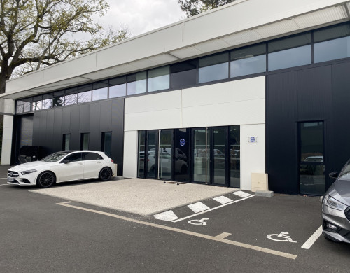 local industriel  MERIGNAC