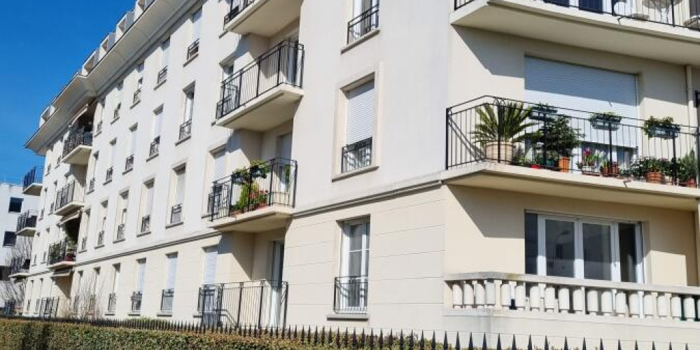 appartement à BORDEAUX (33300)