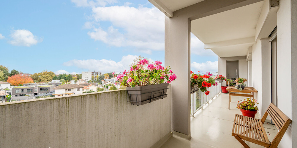 appartement à BORDEAUX (33200)