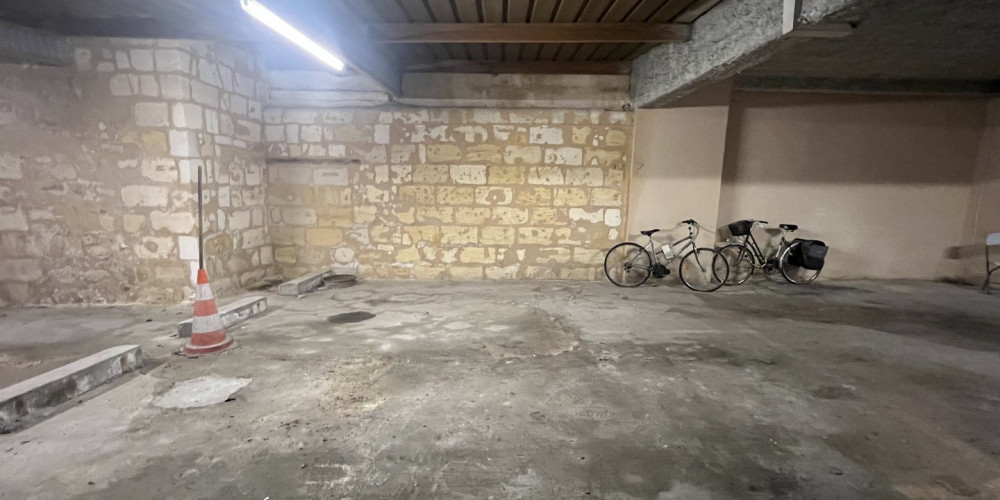 local commercial à BORDEAUX (33000)