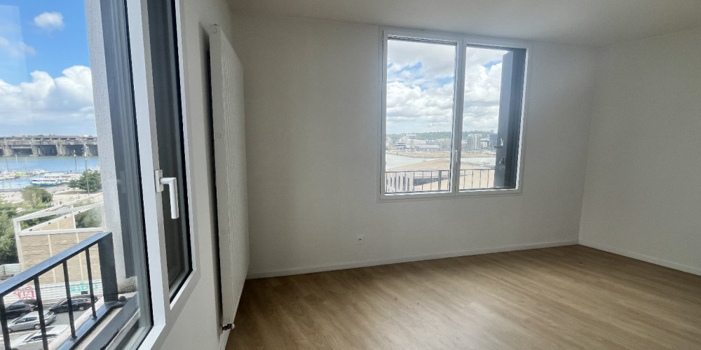appartement à BORDEAUX (33300)