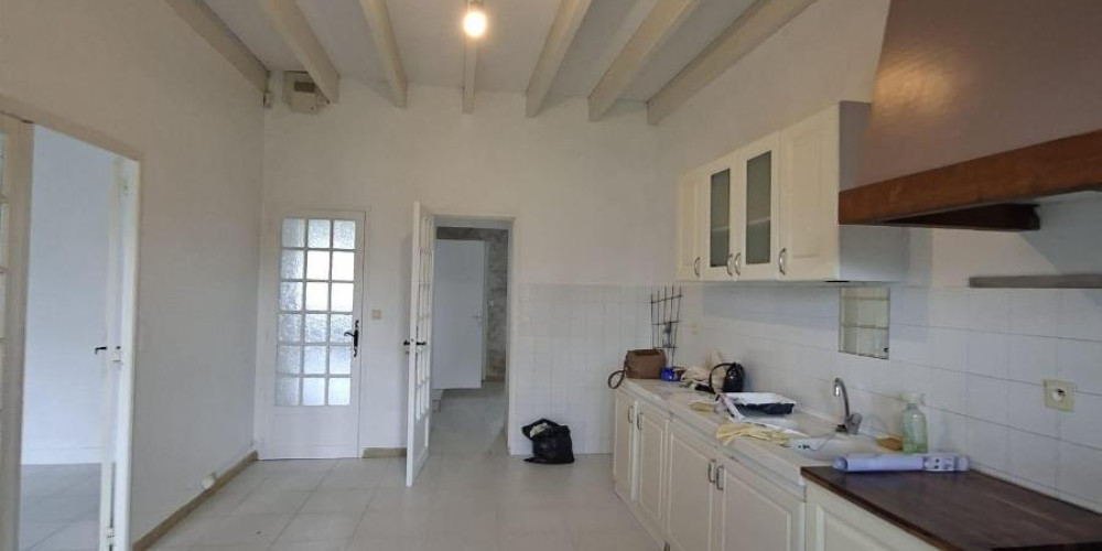 maison à ST LEON (33670)