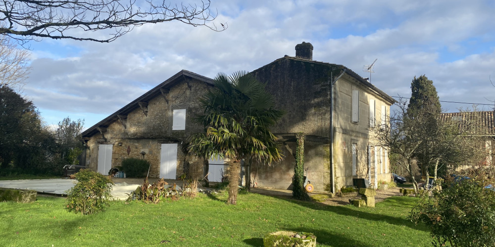 maison à PERISSAC (33240)