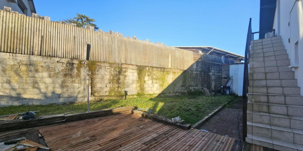 maison à VILLENAVE D ORNON (33140)