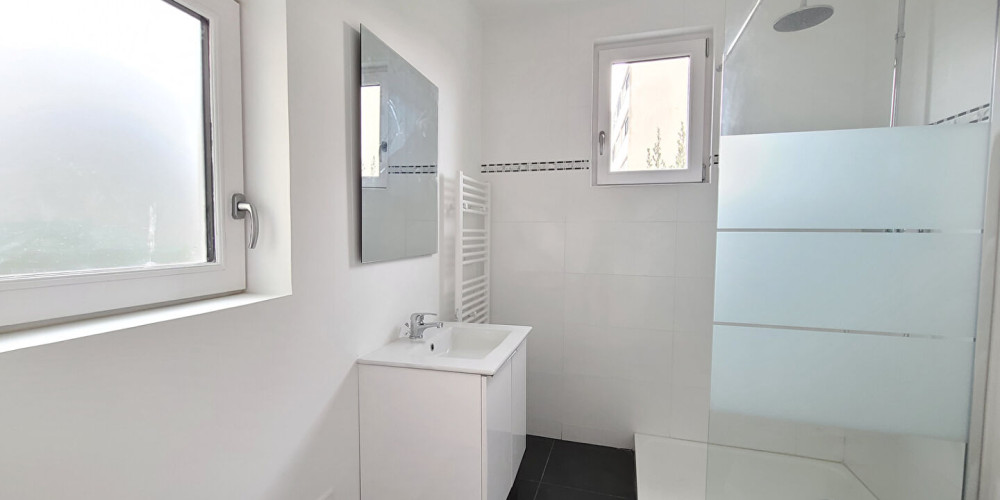 appartement à BORDEAUX (33800)