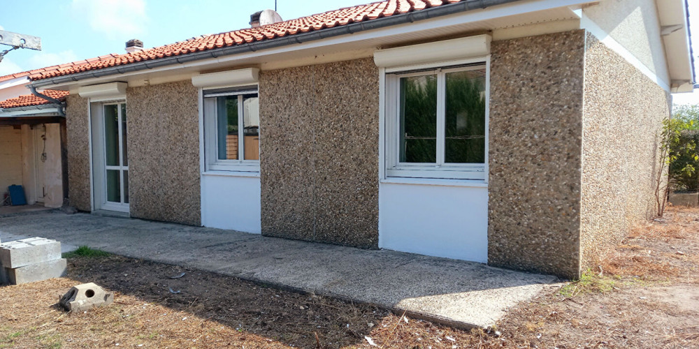 maison à ST SEURIN SUR L ISLE (33660)