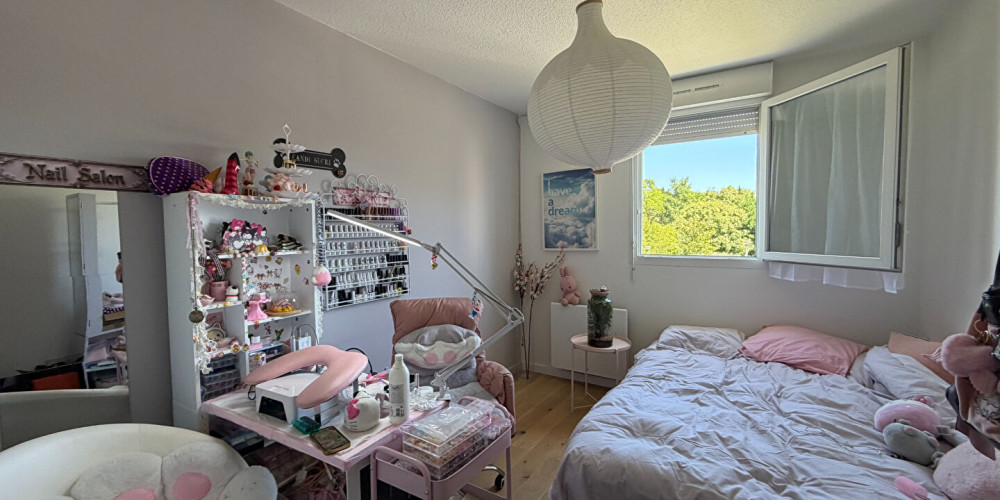 appartement à BRUGES (33520)