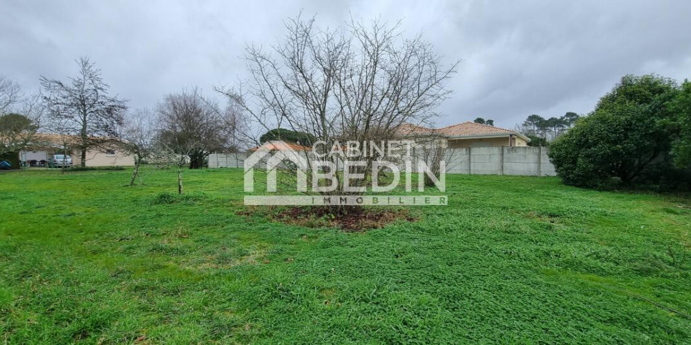terrain à LE TAILLAN MEDOC (33320)