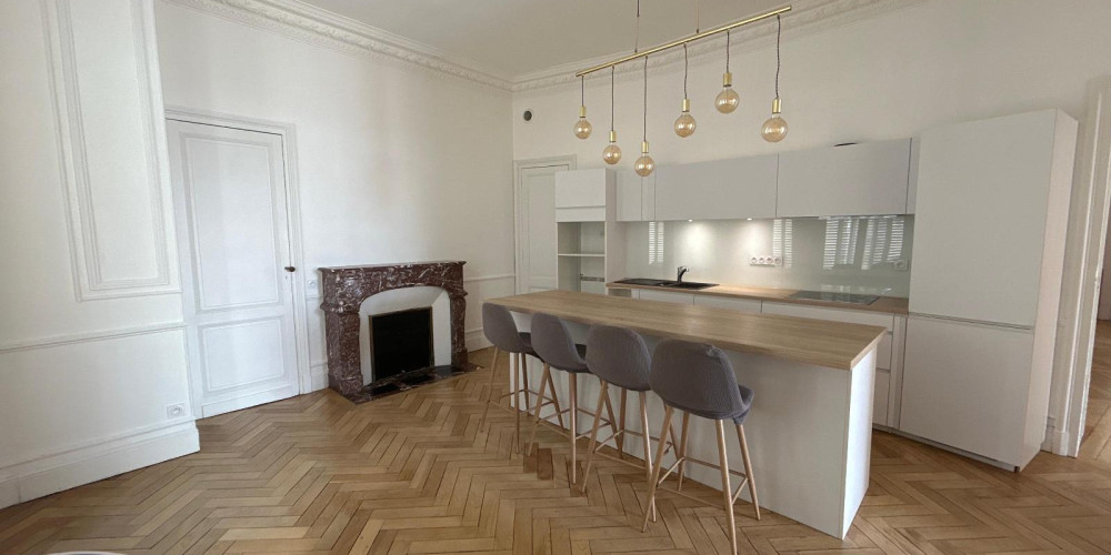 appartement à BORDEAUX (33000)