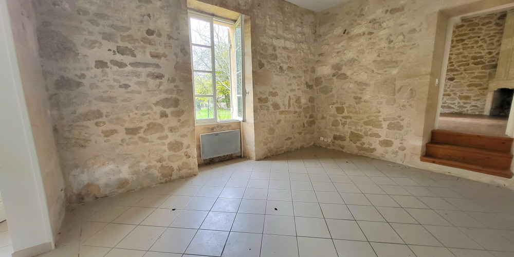 maison à PEUJARD (33240)